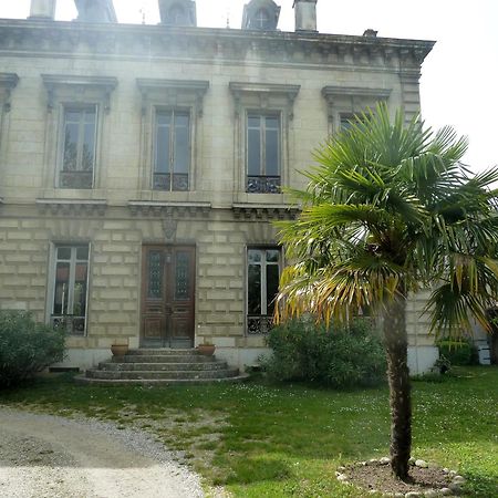 Les Palmiers Bed & Breakfast Mauves Exterior photo