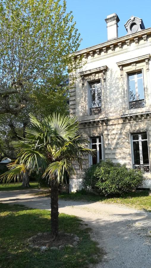 Les Palmiers Bed & Breakfast Mauves Exterior photo